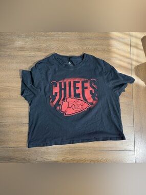 Junk Food Clothing Black & Red Chiefs Graphic Tee Women’s XL